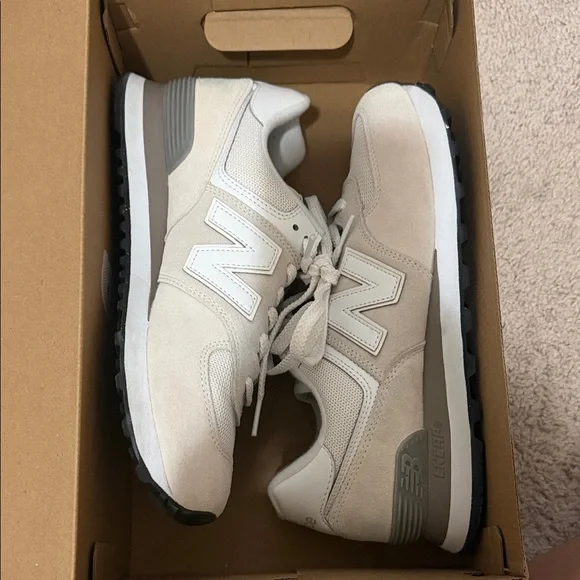 Women’s New Balance 574 Core - Picture 7 of 7